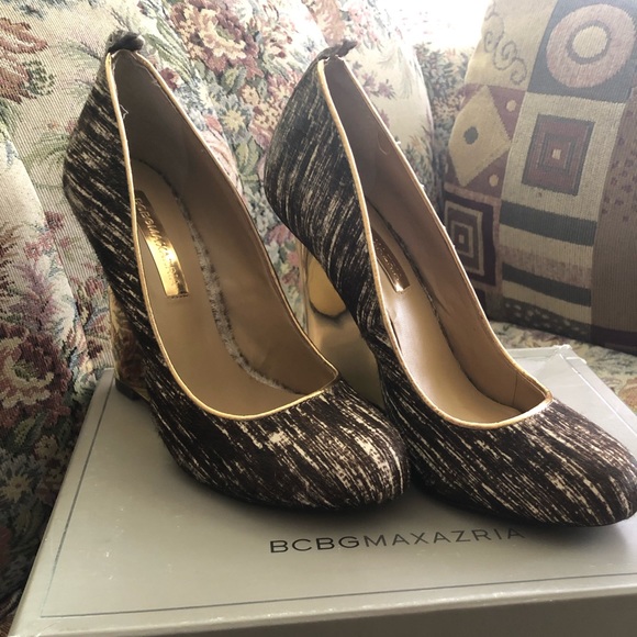 BCBGMAXAZRIA MA-VALLETTA Shoes - Picture 2 of 4